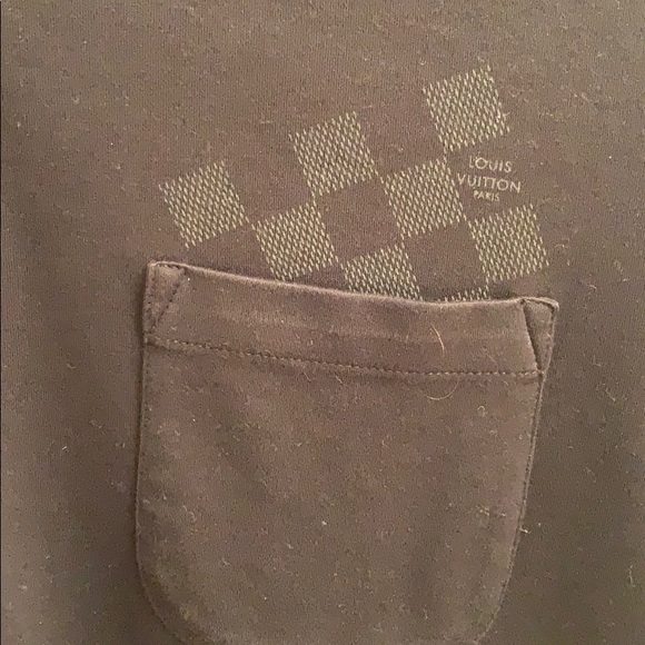 Men’s Louis Vuitton polo - Picture 3 of 5